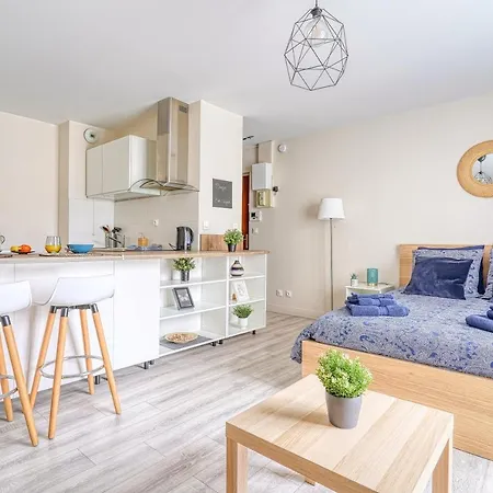 Noah Apartment